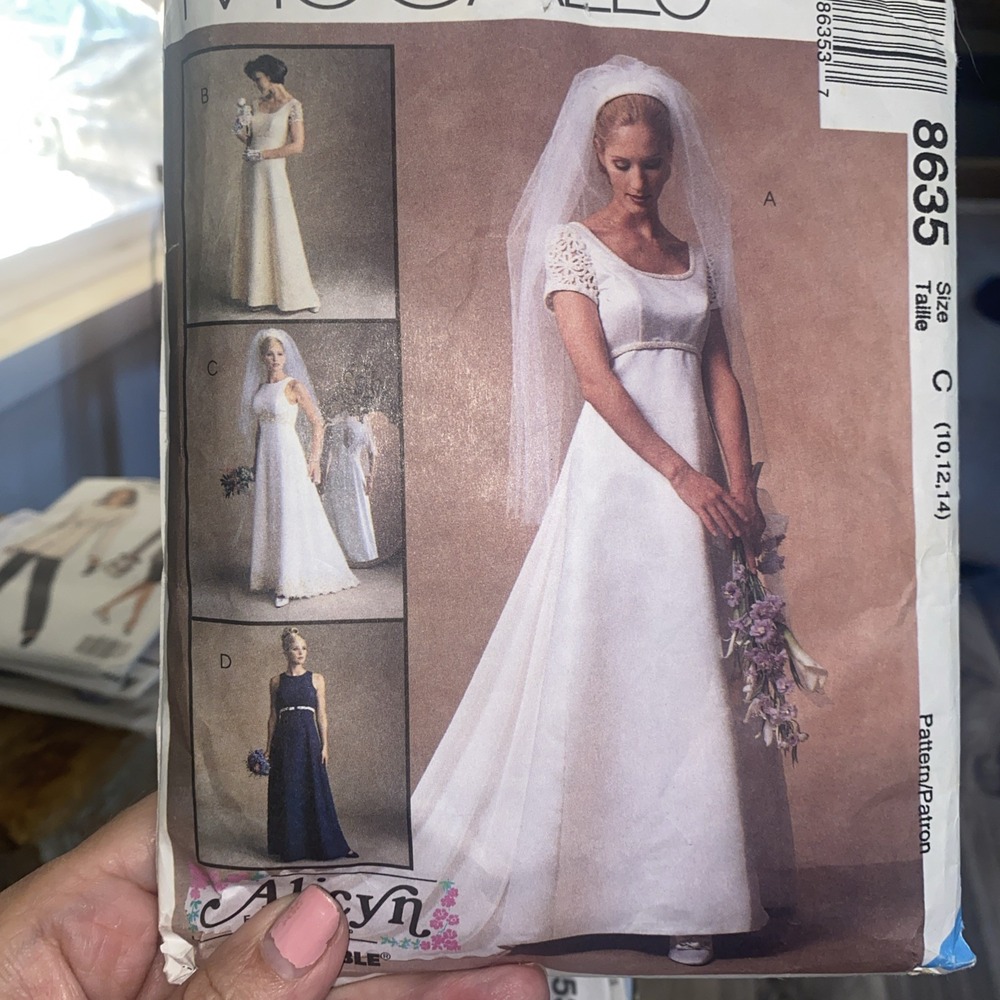McCall's 8635 Alicyn Bridal Gown Wedding Dress Sewing Pattern Size 10-14 Vintage
